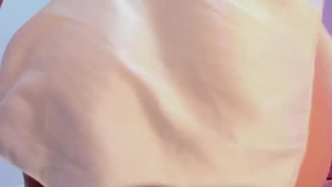laurendpink online show from July 22, 2026, 1:36 pm