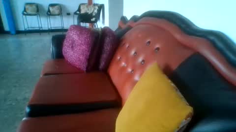 laurenhot94 online show from October 20, 2025, 5:57 pm