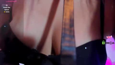 Snapshot of laurenhu chatting on October 8, 2025, 2:53 am Lauren Hu online show from October 8, 2025, 2:53 am