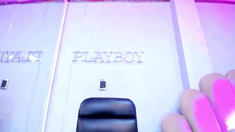 Snapshot of laurenhu chatting on October 14, 2025, 5:08 am Lauren Hu online show from October 14, 2025, 5:08 am