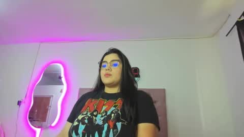 Snapshot of laurenlaine99 chatting on February 24, 2025, 7:09 pm laurenlaine online show from February 24, 2025, 7:09 pm