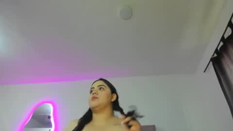 Snapshot of laurenlaine99 chatting on March 11, 2025, 12:06 pm laurenlaine online show from March 11, 2025, 12:06 pm