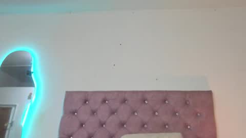 Snapshot of laurenlaine99 chatting on February 22, 2026, 11:25 pm laurenlaine online show from February 22, 2026, 11:25 pm