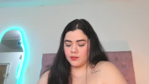 laurenlaine online show from May 12, 2026, 11:40 am