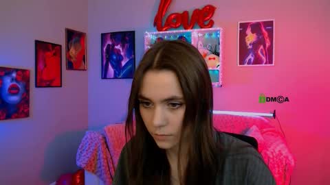 Snapshot of laurenmurrr chatting on March 23, 2026, 10:41 am Laure online show from March 23, 2026, 10:41 am