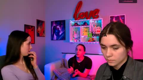 Snapshot of laurenmurrr chatting on March 25, 2026, 3:07 pm Laure online show from March 25, 2026, 3:07 pm