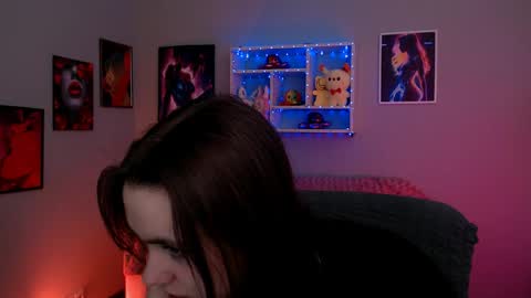 Laure online show from April 29, 2026, 12:20 pm