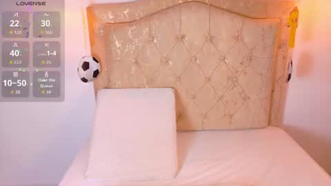Snapshot of laurenn_smitth chatting on June 25, 2026, 12:42 pm laurenn_smitth online show from June 25, 2026, 12:42 pm