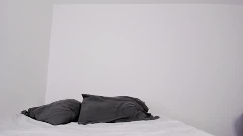 laurensmith9 online show from January 28, 2025, 12:11 pm