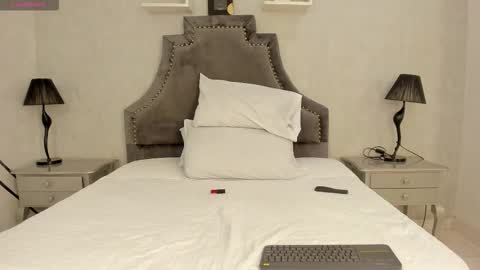 Lauren  online show from November 11, 2025, 3:23 pm