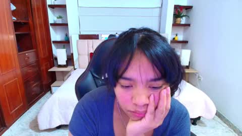Snapshot of laurent1_ chatting on December 17, 2024, 6:13 am laurent online show from December 17, 2024, 6:13 am