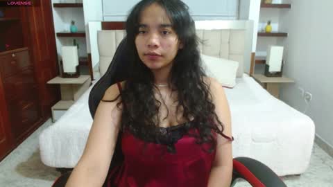 Snapshot of laurent1_ chatting on January 14, 2025, 3:43 am laurent online show from January 14, 2025, 3:43 am