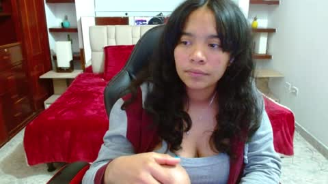 Snapshot of laurent1_ chatting on January 18, 2025, 6:34 am laurent online show from January 18, 2025, 6:34 am