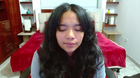 Snapshot of laurent1_ chatting on January 18, 2025, 9:45 am laurent online show from January 18, 2025, 9:45 am