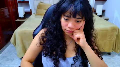 laurent online show from December 4, 2025, 3:16 am