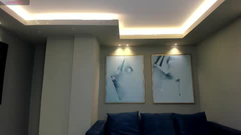 Lau  online show from December 17, 2025, 3:23 am