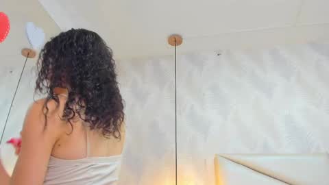 Laurent online show from November 11, 2025, 11:43 am