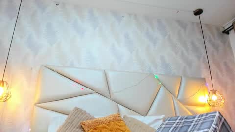 Laurent online show from February 9, 2026, 11:14 am