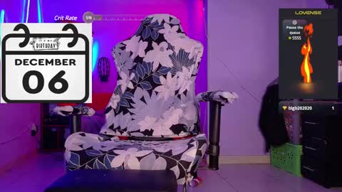 Snapshot of lauri_greeneyes1 chatting on December 5, 2024, 2:31 am ANA LAURA online show from December 5, 2024, 2:31 am