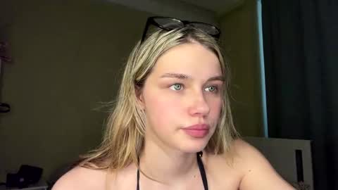 Bella online show from May 19, 2026, 12:11 pm
