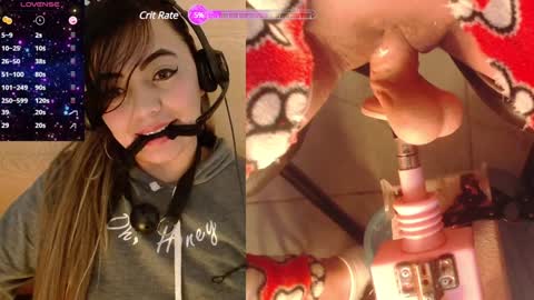 Snapshot of lauriss_ chatting on December 28, 2024, 12:13 pm lauriss_ online show from December 28, 2024, 12:13 pm