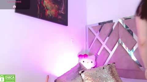 LauryMoons online show from September 25, 2025, 8:23 pm