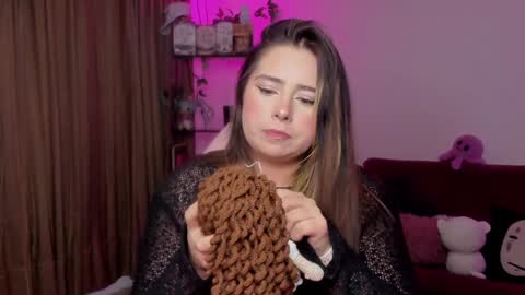 Snapshot of lauu_r chatting on January 25, 2025, 3:19 am online show from January 25, 2025, 3:19 am