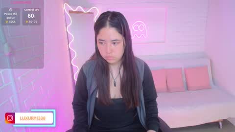 Snapshot of lauxury_tay chatting on September 15, 2025, 3:17 am Lauxury  online show from September 15, 2025, 3:17 am