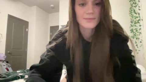 Snapshot of lavender_lulu chatting on December 11, 2024, 6:36 am Little Lulu online show from December 11, 2024, 6:36 am