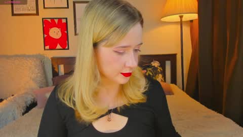 Snapshot of lavender_tender chatting on April 4, 2026, 10:24 am Lav online show from April 4, 2026, 10:24 am