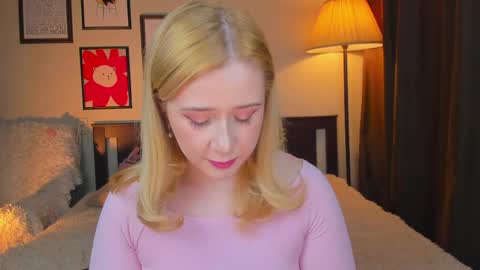 Snapshot of lavender_tender chatting on April 25, 2026, 10:18 am Lav online show from April 25, 2026, 10:18 am