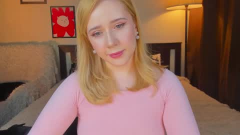 Snapshot of lavender_tender chatting on May 6, 2026, 6:02 pm Lav online show from May 6, 2026, 6:02 pm