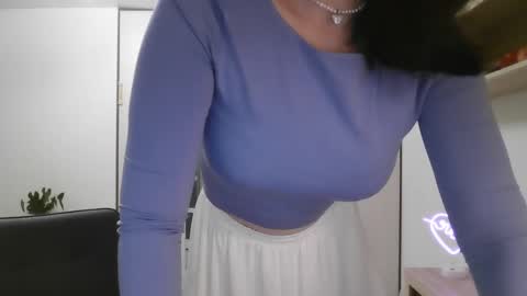 Diana  online show from February 4, 2025, 4:50 pm