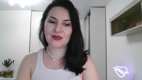 Diana  online show from February 4, 2025, 7:55 pm