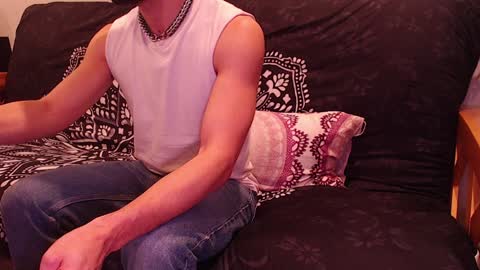 lavenderguy online show from January 11, 2025, 9:47 am