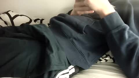 laveudos online show from February 3, 2025, 6:49 pm