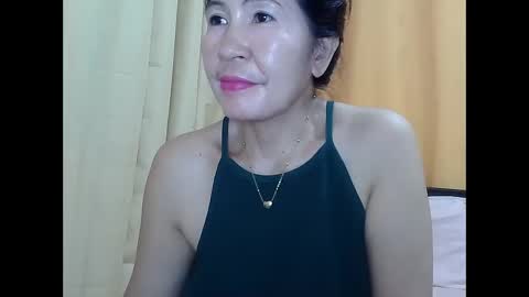 lavine1983 online show from September 17, 2025, 5:36 pm