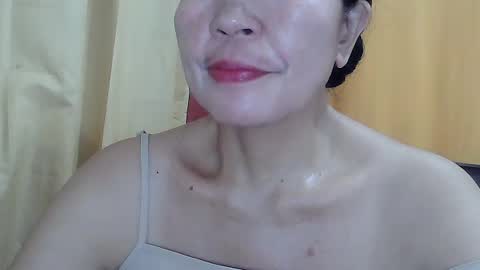 lavine1983 online show from July 19, 2026, 1:53 am
