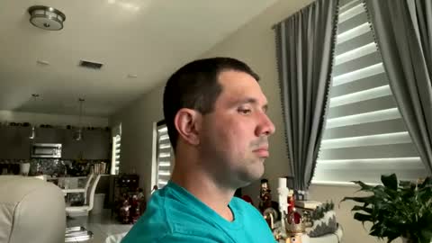 Snapshot of law_cambio chatting on December 16, 2024, 8:37 pm law_cambio online show from December 16, 2024, 8:37 pm