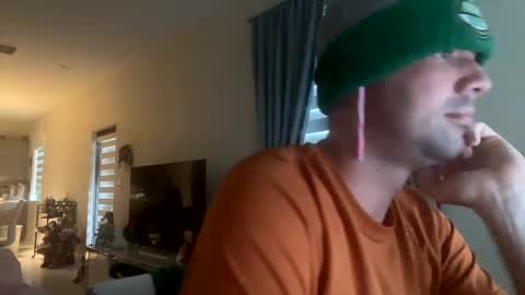 Snapshot of law_cambio chatting on December 25, 2024, 2:23 pm law_cambio online show from December 25, 2024, 2:23 pm