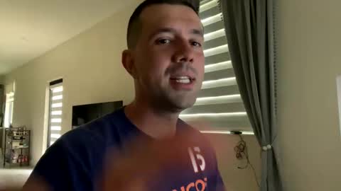 Snapshot of law_cambio chatting on January 10, 2025, 9:42 pm law_cambio online show from January 10, 2025, 9:42 pm