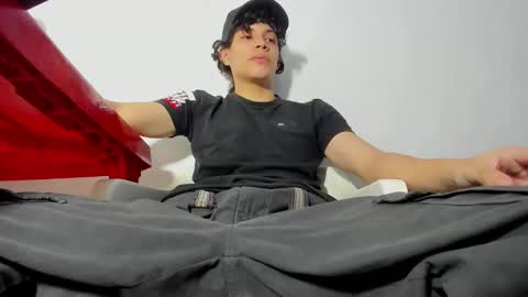 ZAmbrano online show from September 26, 2025, 11:36 am