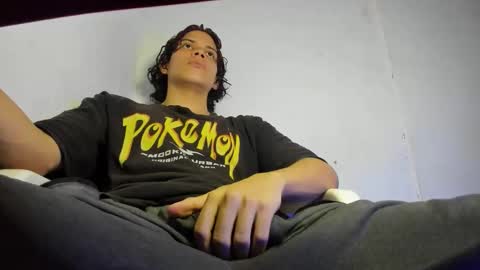 ZAmbrano online show from October 16, 2025, 1:17 am