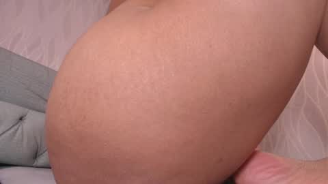 Snapshot of lay_madison chatting on December 22, 2024, 10:25 pm Lay Madison online show from December 22, 2024, 10:25 pm