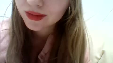 layannalea online show from December 2, 2024, 5:48 am