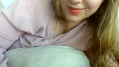 layannalea online show from January 21, 2025, 10:51 pm