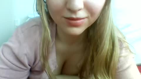 layannalea online show from February 3, 2025, 9:50 pm