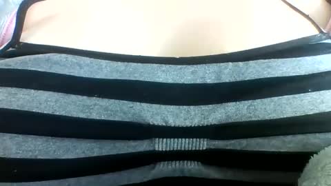 Snapshot of layannalea chatting on May 10, 2026, 8:14 pm layannalea online show from May 10, 2026, 8:14 pm