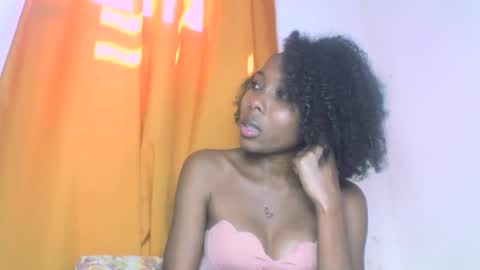 layannek online show from October 8, 2025, 7:06 am