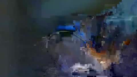 layla821031 online show from December 18, 2025, 8:20 am